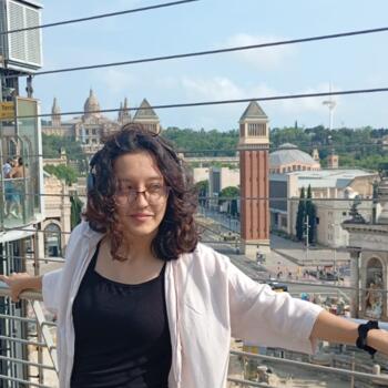 Baby-sitter in Badalona: Ariana