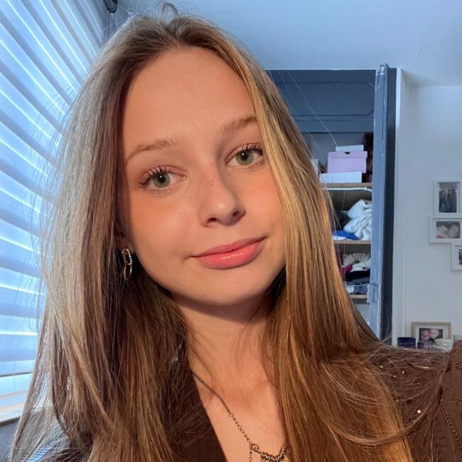 Babysitter in Sainghin-en-Weppes: Jeanne