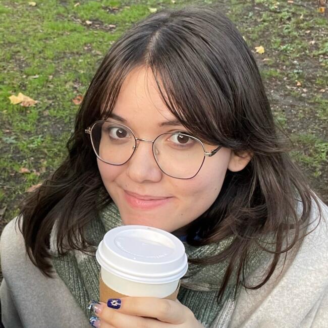 Babysitter in Budapest: Giulia