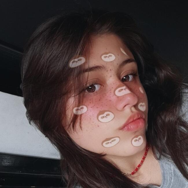 Babysitter στην περιοχή Μπέγιο: Laura sofia alexandra