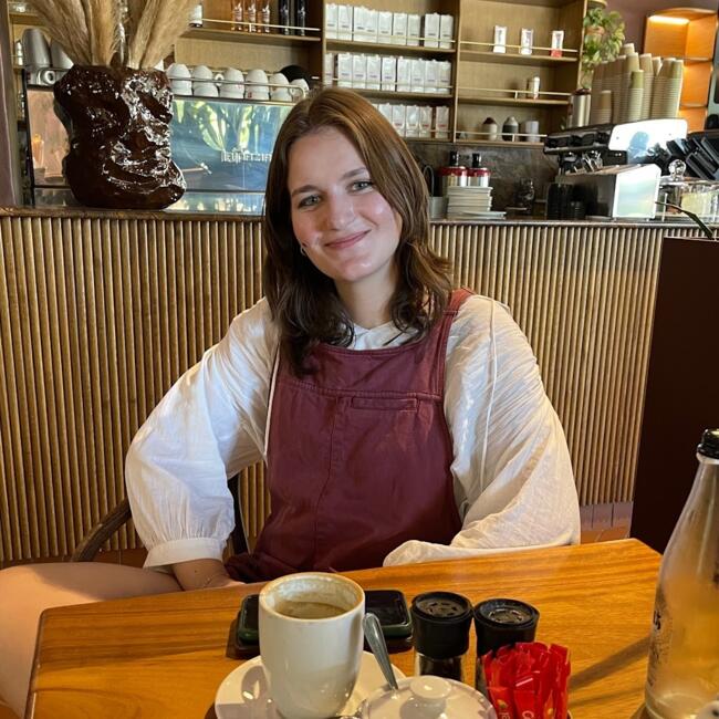 Babysitter in Edenvale: Faye