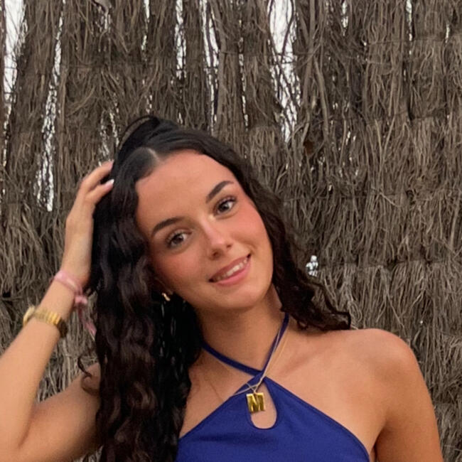 Canguro en Esplugues de Llobregat: Marina