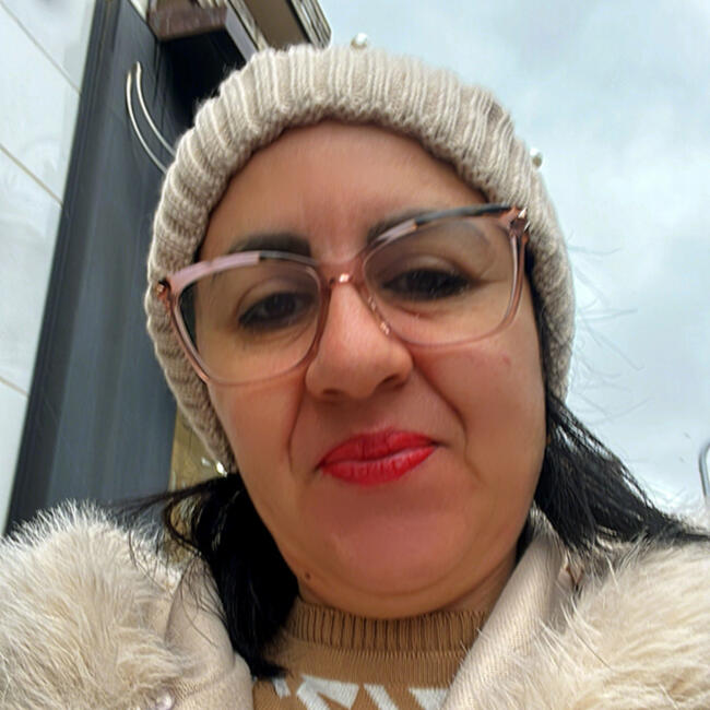 Childminder in Marseille: Fatima