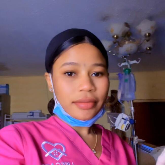 جليسة أطفال في رأس الخيمة: Memunatu