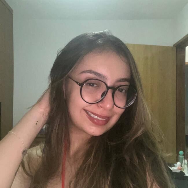 Babysitter in Goiânia: Julia
