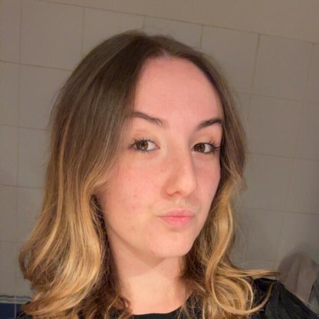 Babysitter in Le Cannet: Lana