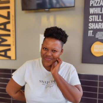 Babysitter in Jeffreys Bay: Mamoroa