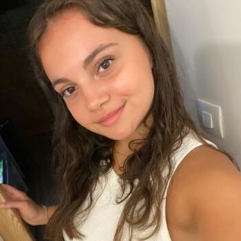 Babysitter in Nantes: Julie