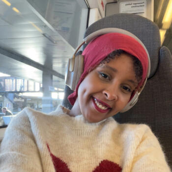 Baby-sitter in Calgary: Isra