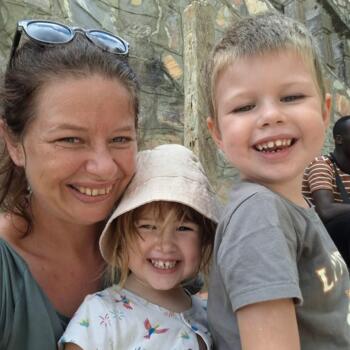 Δουλειά για babysitter στην περιοχή Καζαμπλάνκα: δουλειά φύλαξης παιδιών Elise