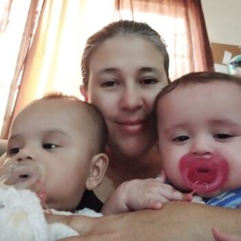 Emprego de babá em Campinas: emprego de babá Paula