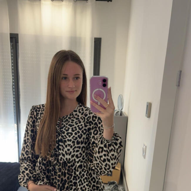 Babysitter in Rognac: Maeline