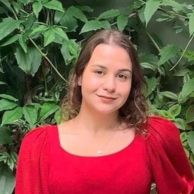 Babysitter in Pelotas: Mariana
