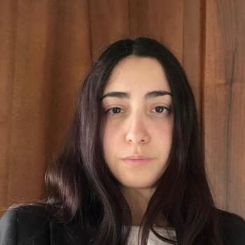 Babysitter a Modena: Angela