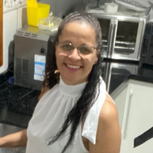 Babá em Caieiras: Eliane