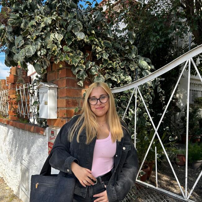 Babysitter in Alfarràs: Blanca luna