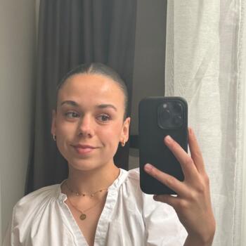 Babysitter in Clermont-Ferrand: Laura