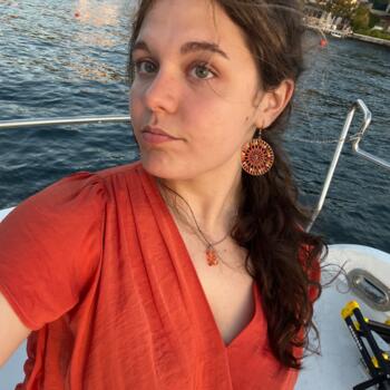 Babysitter in Labastide-Saint-Pierre: Lou