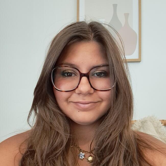 Babysitter in Pessac: Lena