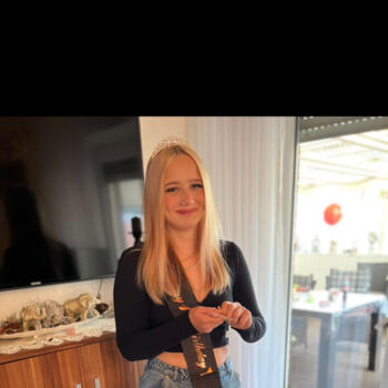Babysitter in Nettetal: Celine