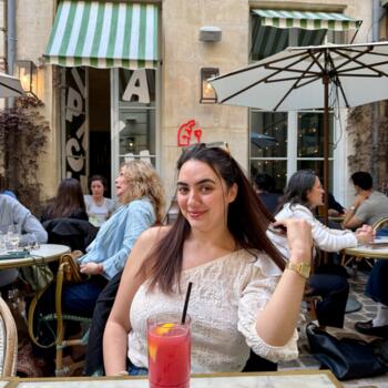 Babysitter in Colombes: Nadia