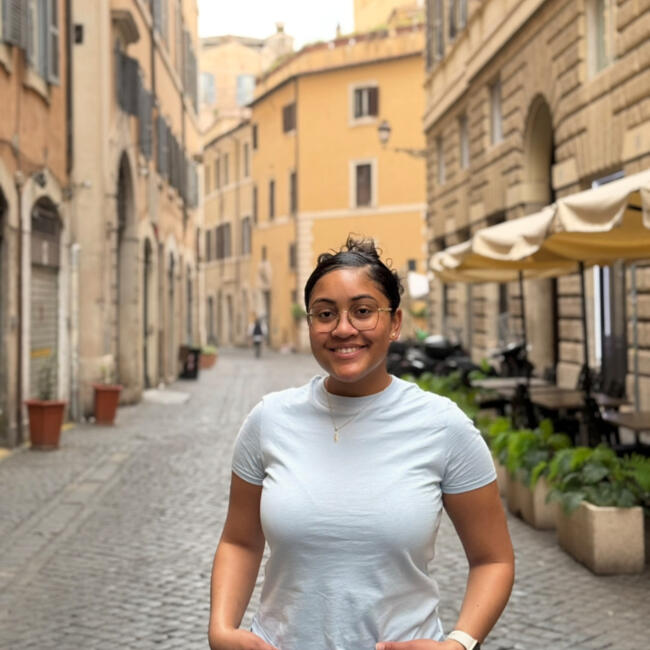 Babysitter in Angers: Noémie