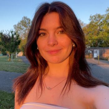 Babysitter in Bordeaux: Emma