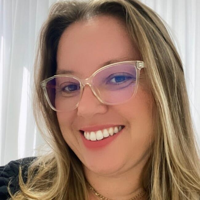Babysitter in Mogi Guaçu: Mara Rubia