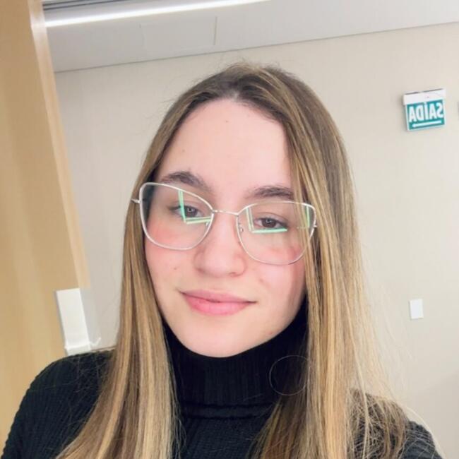 Babysitter in Porto Alegre: Luiza