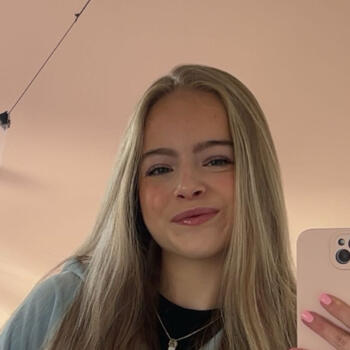 Oppas in Leiden: Sara