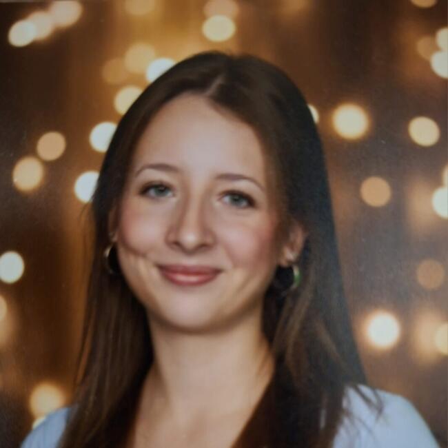 Babysitter in Wiener Neudorf: Alina