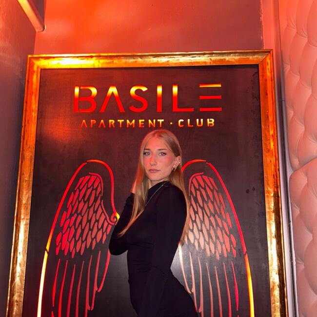 Babysitter in Caserta: Maria Elena