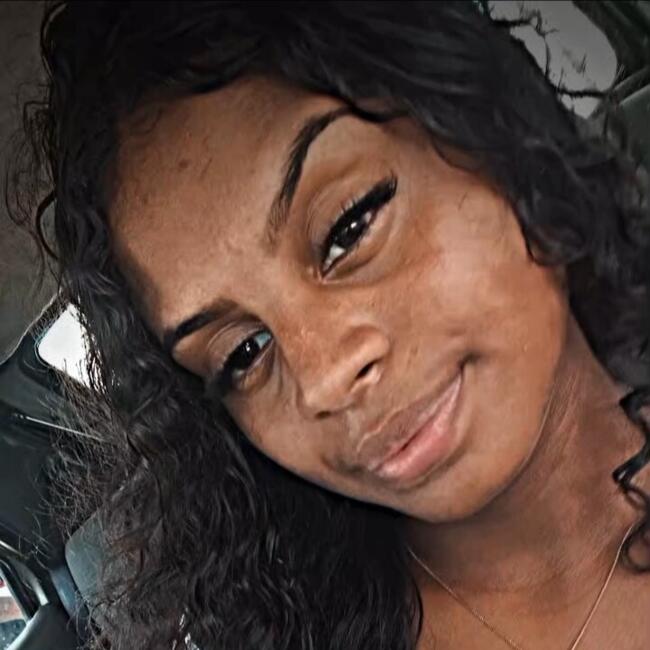 Babysitter in Porto Alegre: Thifany