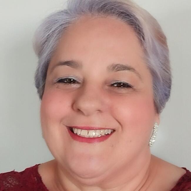 Babysitter in Regente Feijó: Maria