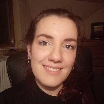 Babysitter in Budapest: Maja Míra