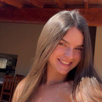 Babá em Votuporanga: Bruna