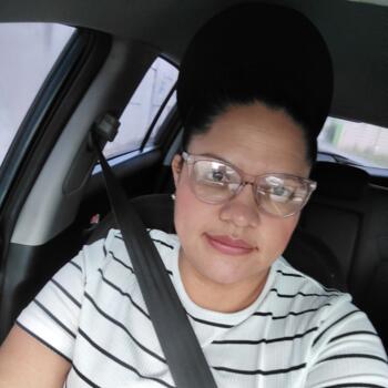 Babysitter Panama City: Lesbia carolina