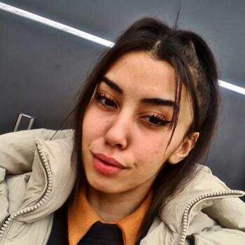 Babysitter in Saint-Denis: Nihed