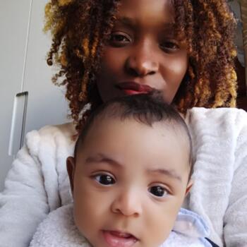 Babysitting job in Ovar: babysitting job Indira