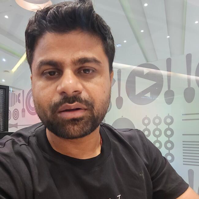 कोलकाता में बेबीसिटिंग की नौकरी: Shishir