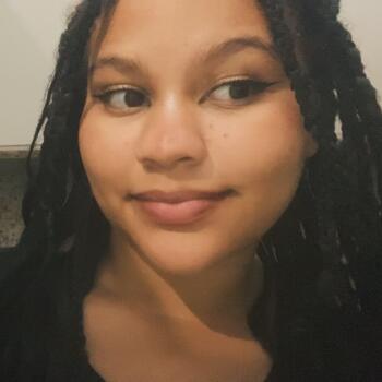 Babysitter in Joinville: Taina