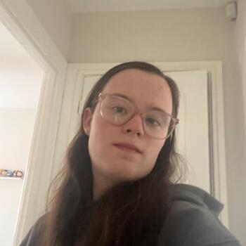 Babysitter in Ilkeston: Lauren