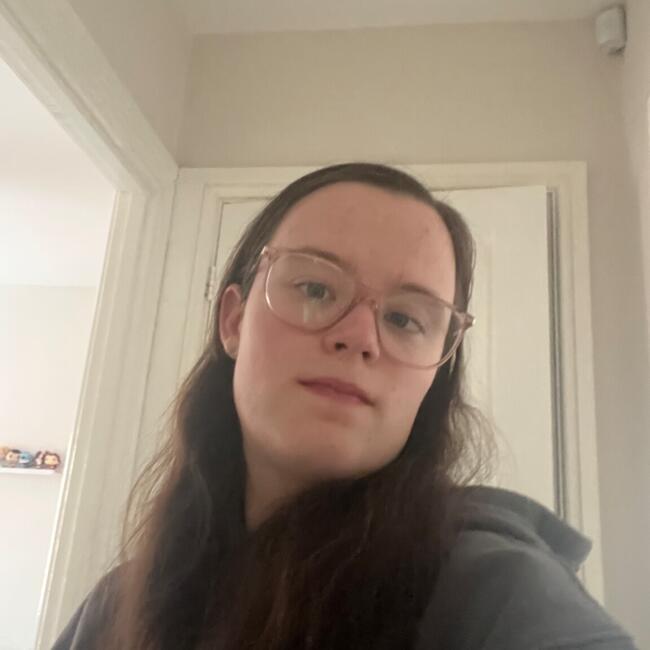 Babysitter in Ilkeston: Lauren