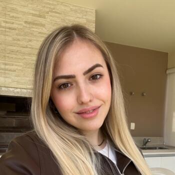 Babysitter Blumenau: Manuela