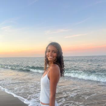 Babysitter in Charlottesville: Alexis