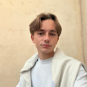 Babysitter in Magny-le-Hongre: Arthur