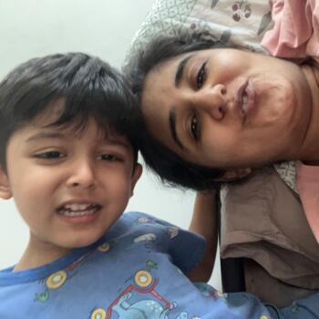 माता-पिता बम्बई: Ekta