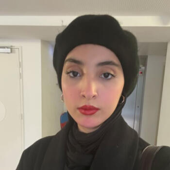 Babysitter in Gradignan: Lina