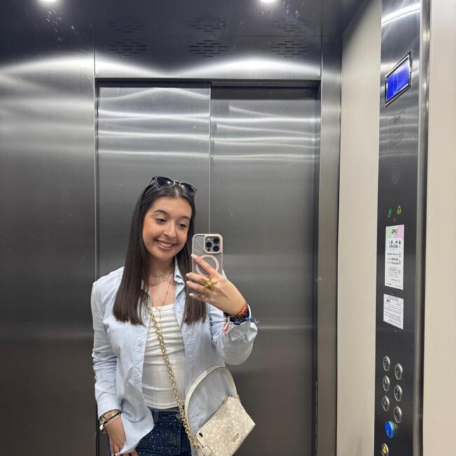 Niñera en San Vicente del Raspeig: Carla