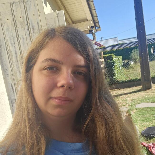 Babysitter in Coutras: Marina